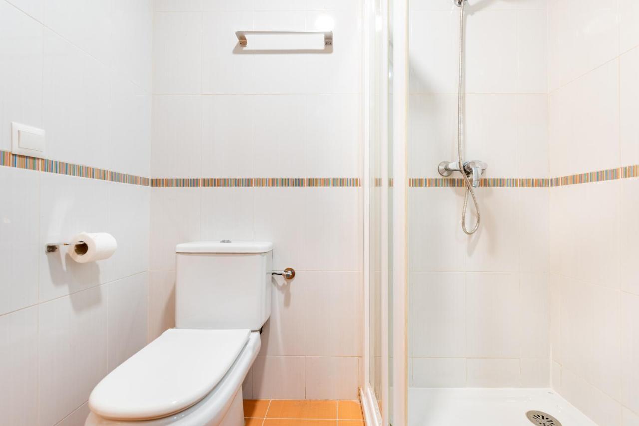 Wintowinrentals Superb New-Look Apartment Malaga Bagian luar foto