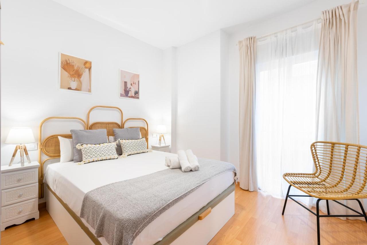 Wintowinrentals Superb New-Look Apartment Malaga Bagian luar foto